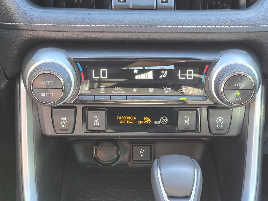 Used 2021 Toyota RAV4 XLE Premium FWD image 30