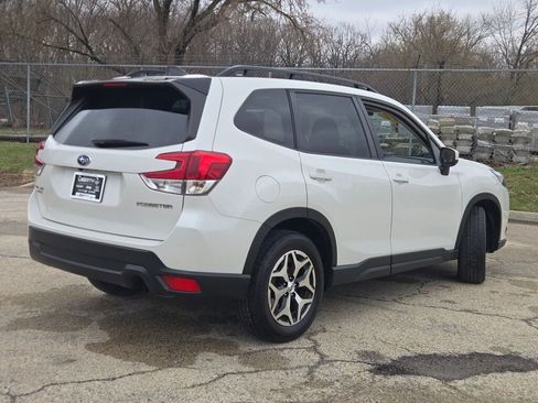 Used 2024 Subaru Forester Premium image 10