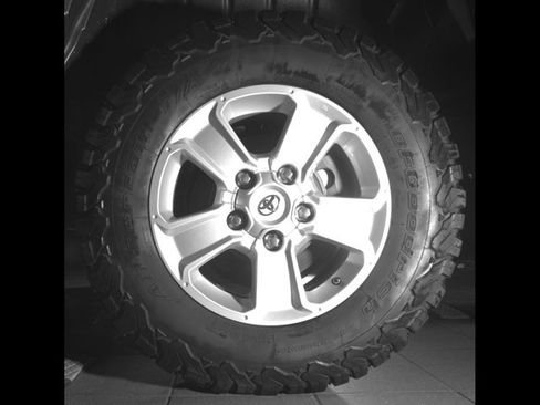 Used 2016 Toyota Tundra SR5 AWD/4WD image 11