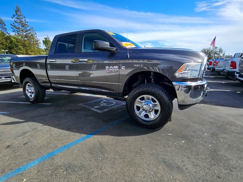 Used 2018 RAM 2500 SLT AWD/4WD image 9
