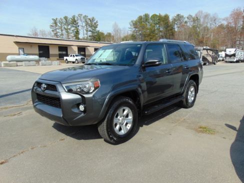 Used 2015 Toyota 4Runner SR5 Premium image 43