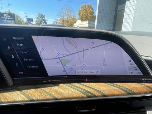 Used 2021 Cadillac Escalade ESV Premium Luxury Platinum image 19