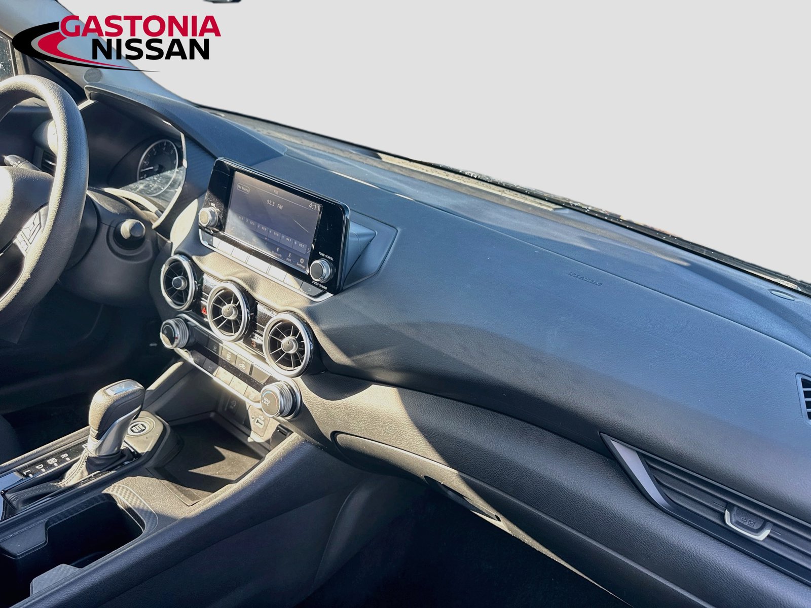 Used 2025 Nissan Sentra S FWD image 36