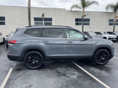 Used 2026 Volkswagen Atlas SE FWD image 10