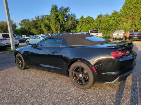 Used 2020 Chevrolet Camaro LT RWD image 5