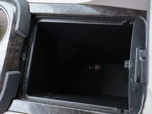 Used 2011 GMC Acadia Denali image 34