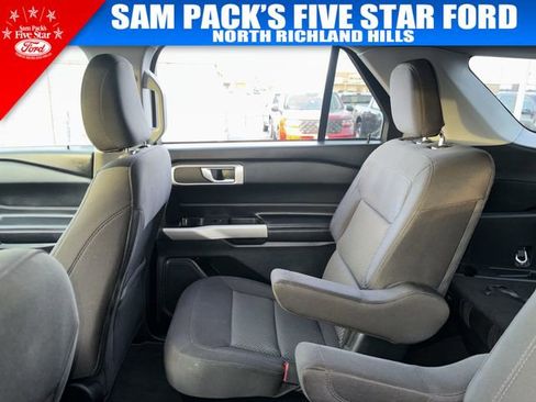 Used 2024 Ford Explorer XLT image 14