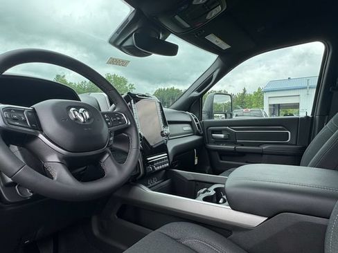 New 2026 RAM 2500 Big Horn AWD/4WD image 32