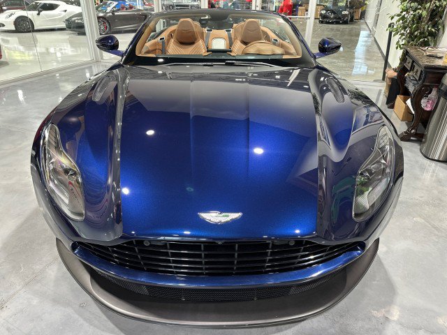 Used 2019 Aston Martin DB11 Volante RWD image 17