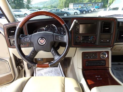 Used 2006 Cadillac Escalade ESV Platinum image 5