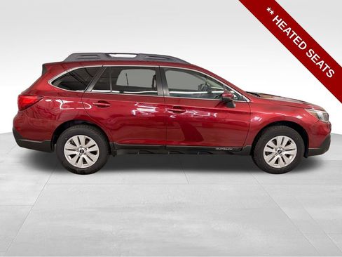 Used 2019 Subaru Outback 2.5i Premium image 9