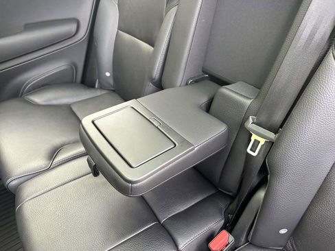 Certified 2022 Volvo XC90 T6 Momentum w/ Climate Package image 21