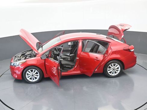 Used 2017 Kia Forte S image 59