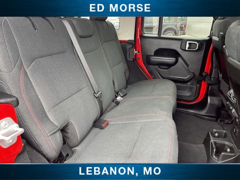 Used 2025 Jeep Wrangler Unlimited Rubicon AWD/4WD image 25