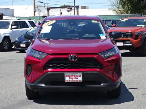 Used 2022 Toyota RAV4 LE FWD image 3