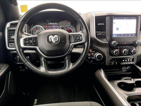 Used 2022 RAM 1500 Big Horn AWD/4WD image 4
