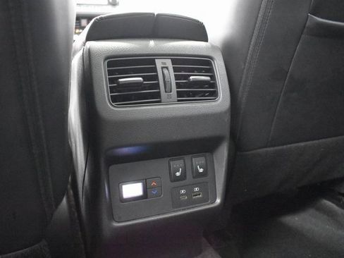 Certified 2023 Nissan Rogue Platinum w/ Platinum Premium Package image 33