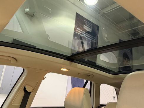 Used 2010 Volkswagen Jetta TDI image 9