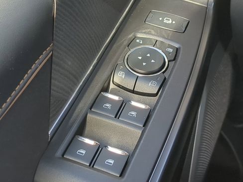 Used 2024 Ford F350 Platinum w/ Tremor Off-Road Package image 23