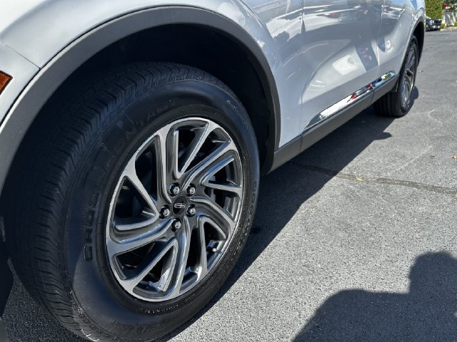 Certified 2024 Lincoln Aviator AWD w/ Elements Package image 12