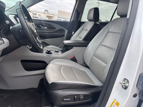 Used 2024 GMC Terrain SLT image 18