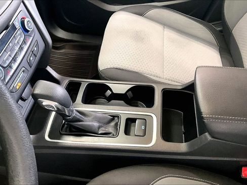 Used 2018 Ford Escape SE w/ SE SYNC Package image 18