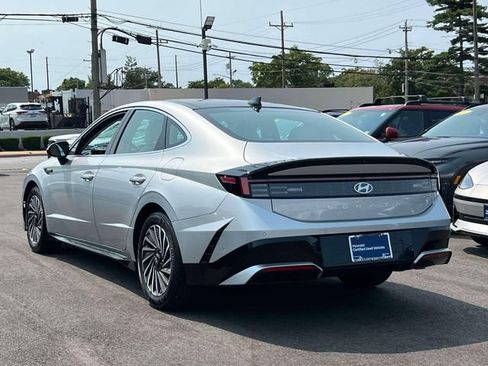 Certified 2025 Hyundai Sonata Limited FWD image 7