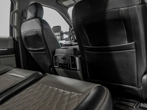 Used 2019 Ford F250 XLT w/ XLT Premium Package image 36