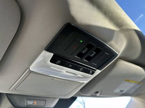 Certified 2025 Nissan Pathfinder SL w/ SL Premium Package image 36