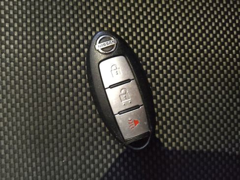 Used 2017 Nissan Pathfinder S image 32