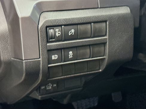 Used 2025 Toyota Tacoma TRD Off-Road image 17