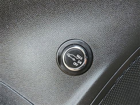 Used 2021 Buick Envision Essence w/ Sport Touring Package image 30