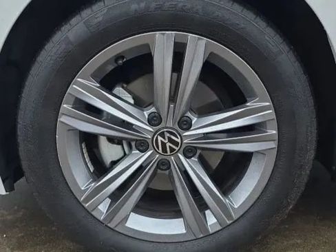 Used 2023 Volkswagen Jetta SE image 46