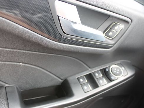 Used 2025 Ford Escape ST-Line FWD image 41