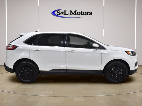 Used 2024 Ford Edge SEL AWD/4WD image 9