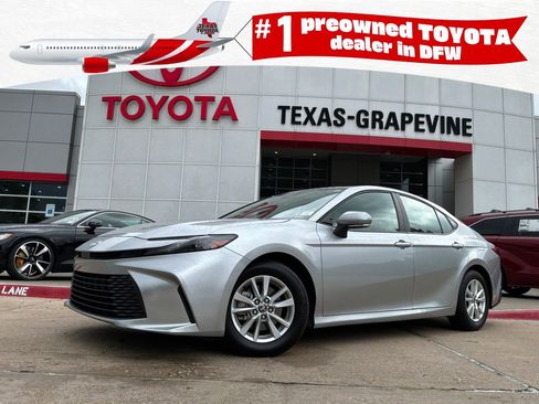 Used 2025 Toyota Camry LE FWD image 1