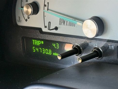 Used 2002 Ford Thunderbird image 56