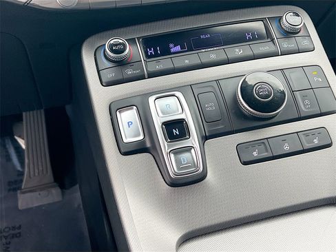 Used 2022 Hyundai Palisade SEL image 17