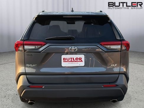 Certified 2023 Toyota RAV4 XLE w/ Convenience Package FWD image 5