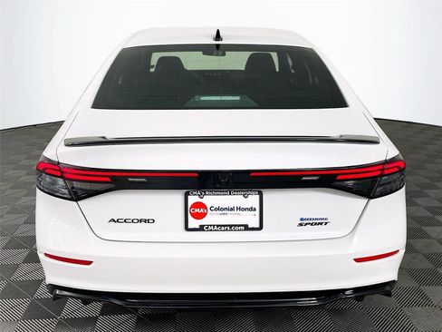 Used 2023 Honda Accord Sport image 9