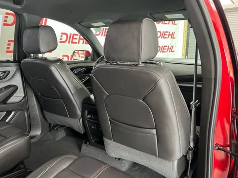 Used 2024 Chevrolet Traverse RS w/ LPO, Floor Liner Package AWD/4WD image 12