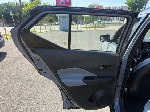 Used 2022 Nissan Kicks SR w/ Premium Package FWD image 44