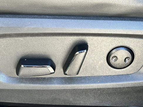 Used 2022 Nissan Pathfinder SL image 15