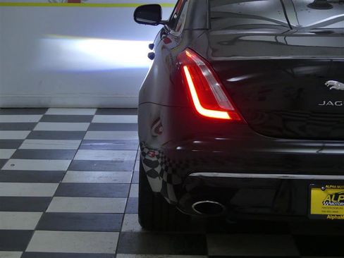 Used 2017 Jaguar XJ L Supercharged image 38