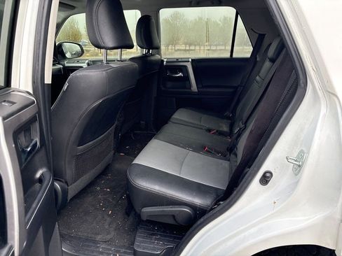 Used 2019 Toyota 4Runner SR5 Premium image 11