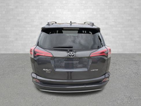 Used 2018 Toyota RAV4 Limited FWD image 2