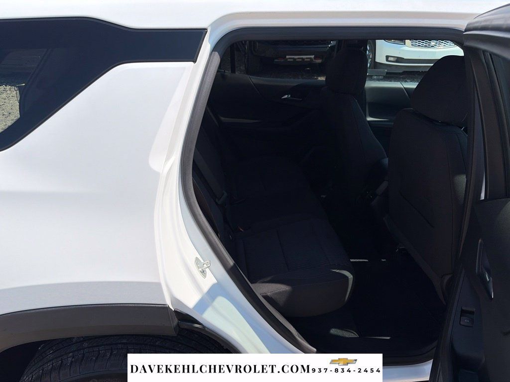 Used 2025 Chevrolet Equinox LT AWD/4WD image 19