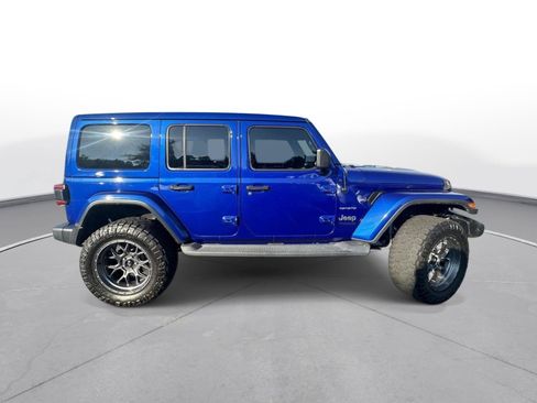 Used 2019 Jeep Wrangler Unlimited Sahara AWD/4WD image 5