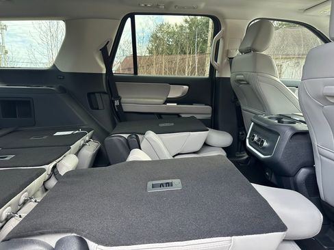 New 2026 Ford Expedition Active image 58