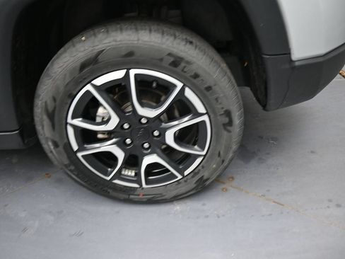 Used 2024 Jeep Compass Trailhawk AWD/4WD image 15